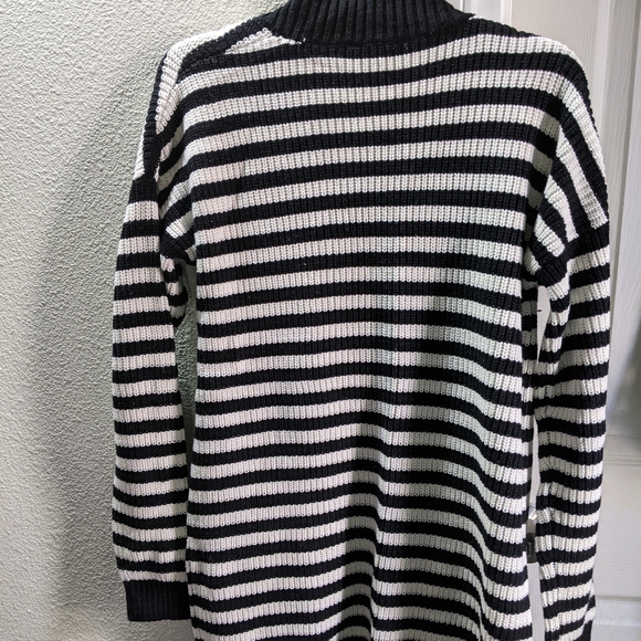 Express shaker knit pocket cover-up Jacket Sweater Cardigan size M - Picture 5 of 7